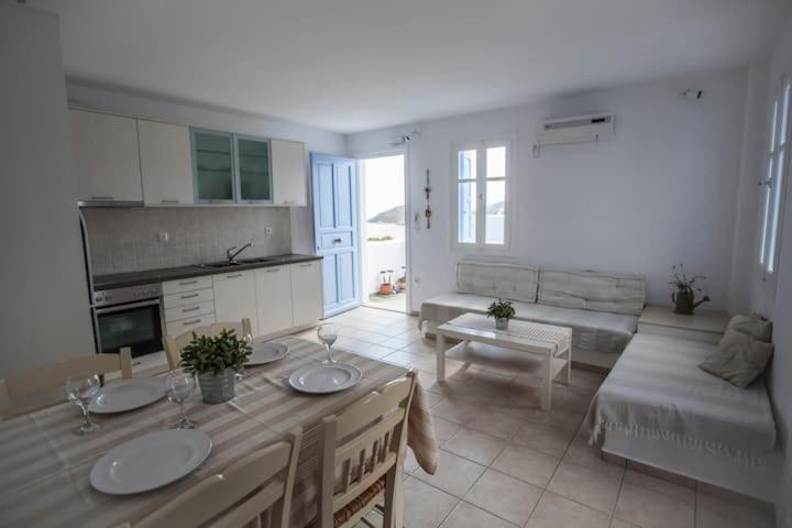 Astarti Apartments Livadi  Dış mekan fotoğraf