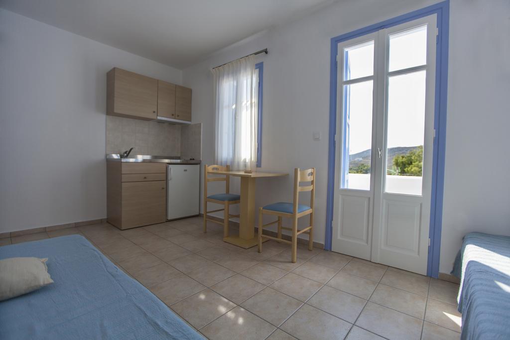 Astarti Apartments Livadi  Oda fotoğraf